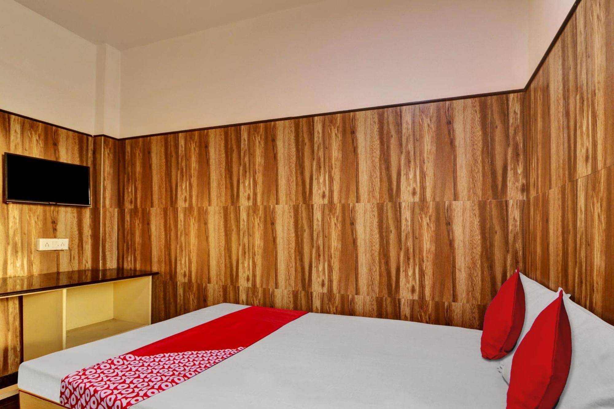 Oyo Flagship Amman Lodge Chennimalai المظهر الخارجي الصورة