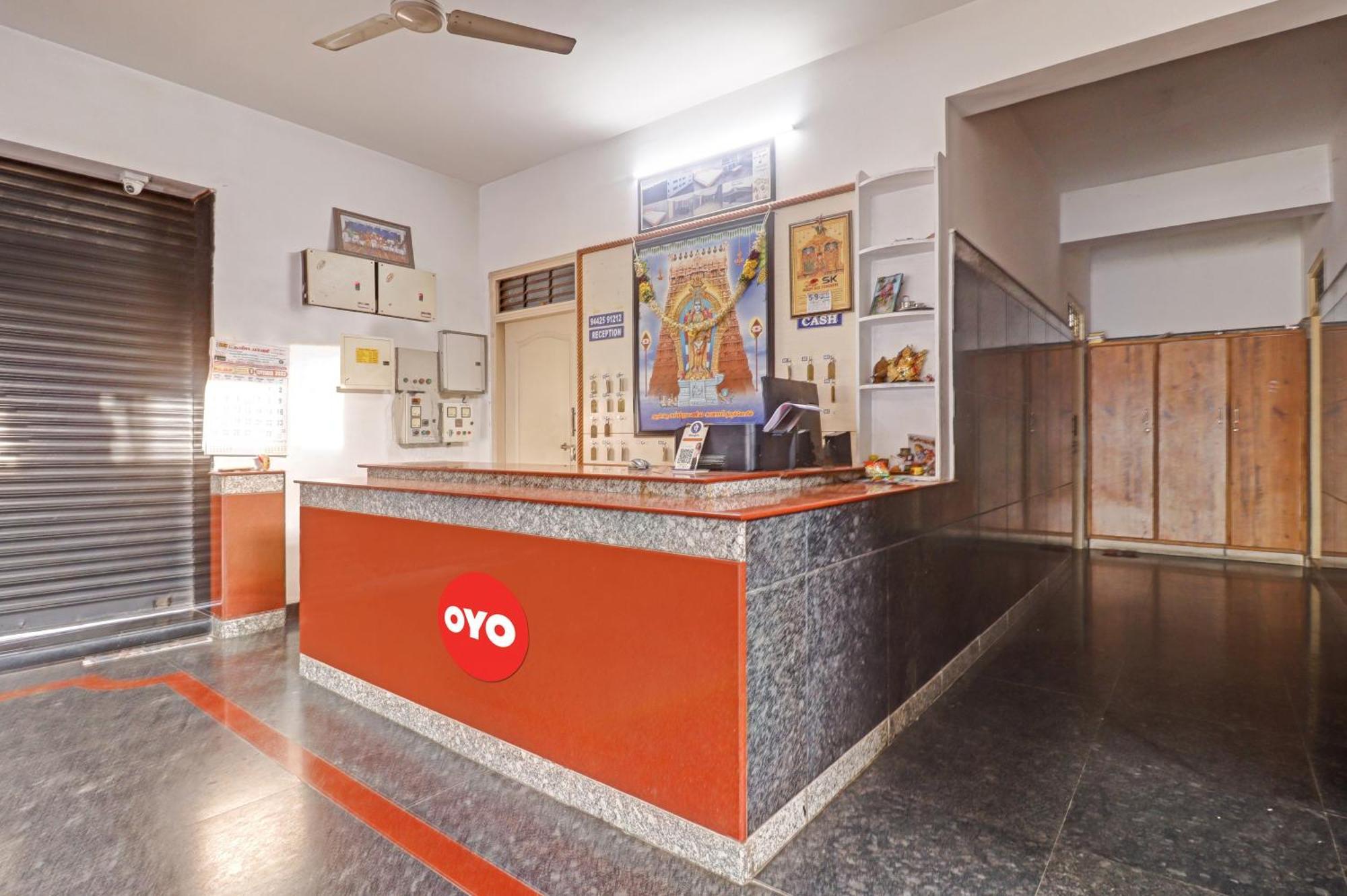 Oyo Flagship Amman Lodge Chennimalai المظهر الخارجي الصورة