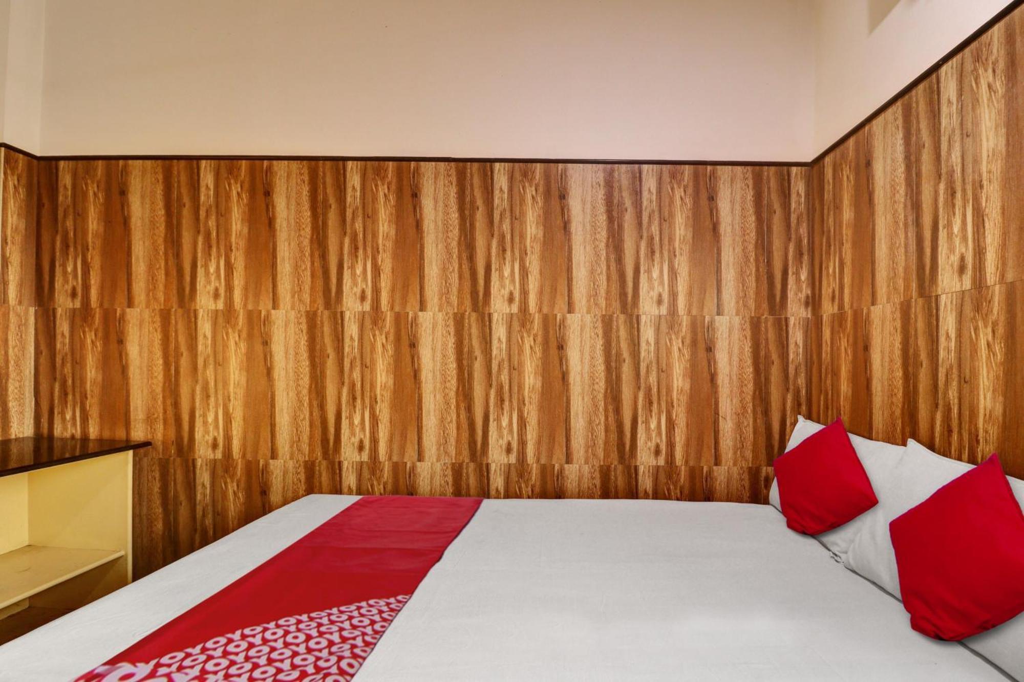 Oyo Flagship Amman Lodge Chennimalai المظهر الخارجي الصورة