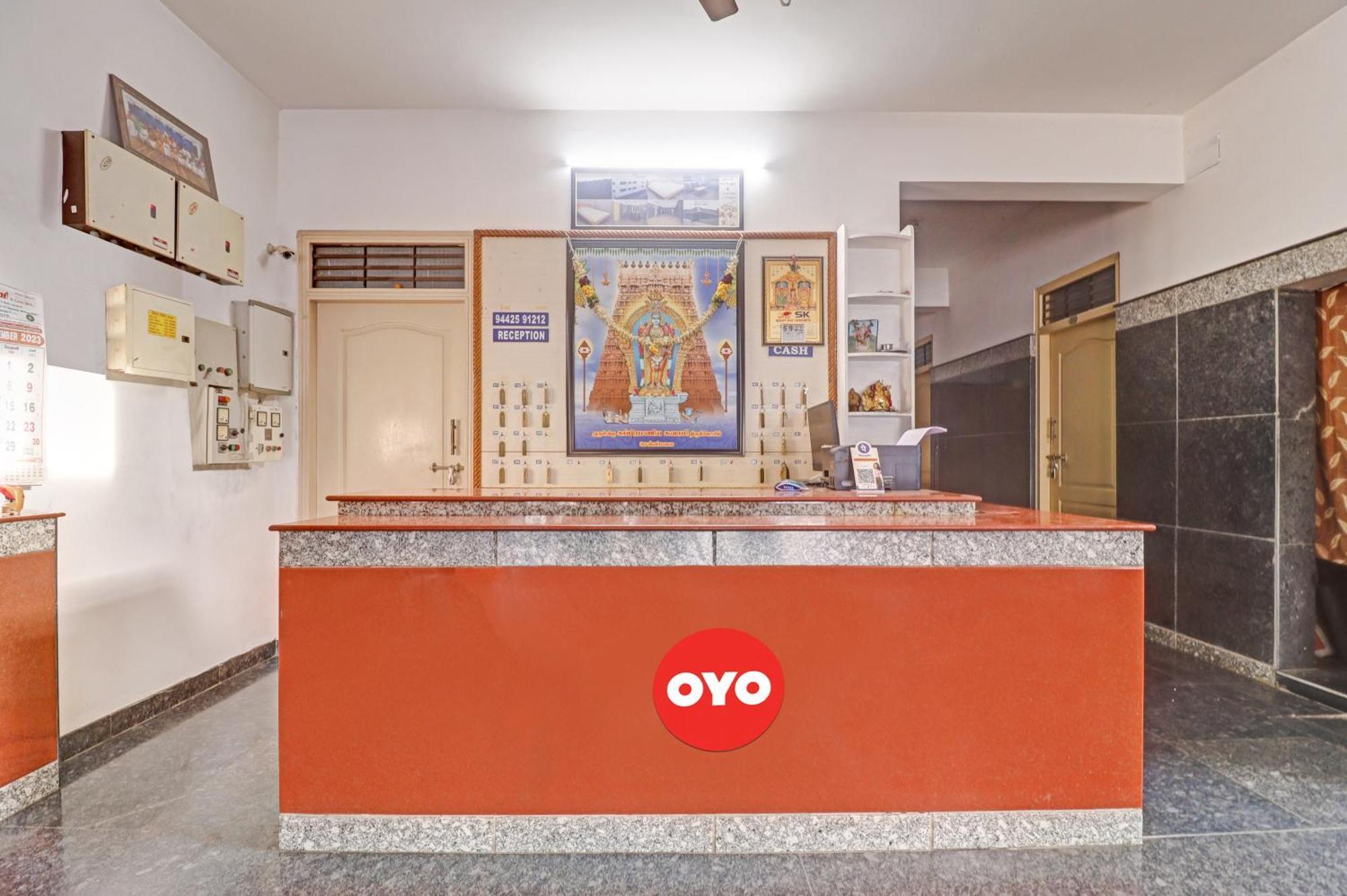Oyo Flagship Amman Lodge Chennimalai المظهر الخارجي الصورة